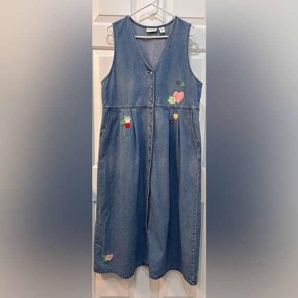 Breckinridge Dresses & Skirts - Vtg Denim Maxi Jumper Dress Sz L Embroidered Floral Heart Patch Cottage Heritage